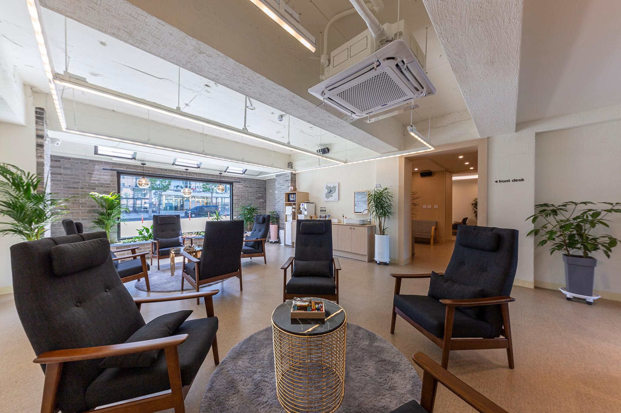 1962 비즈니스 호텔 춘천점 (1962 Business Hotel Chuncheon Branch)