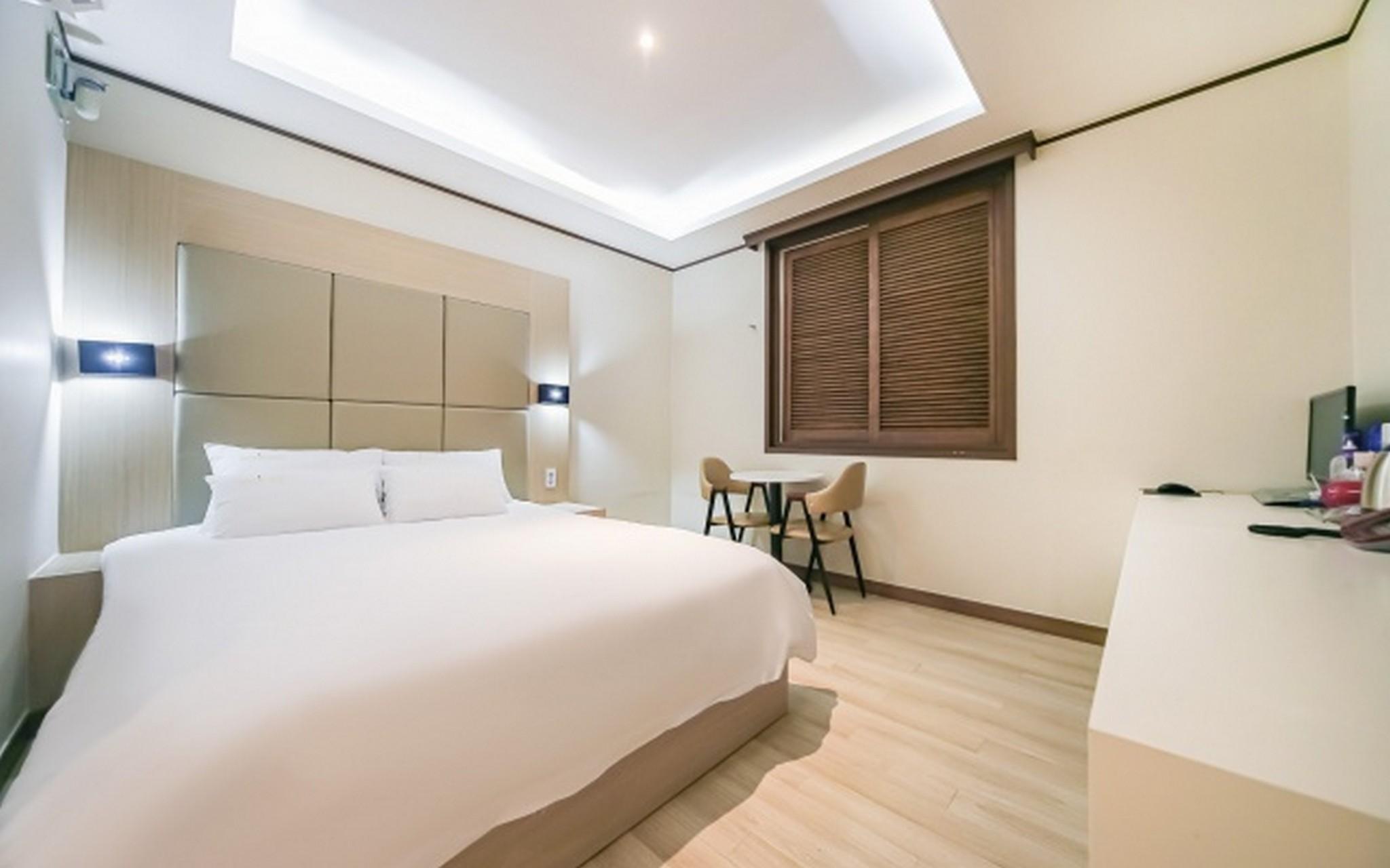 영주 호텔 위즈 (Yeongju Wiz Hotel)