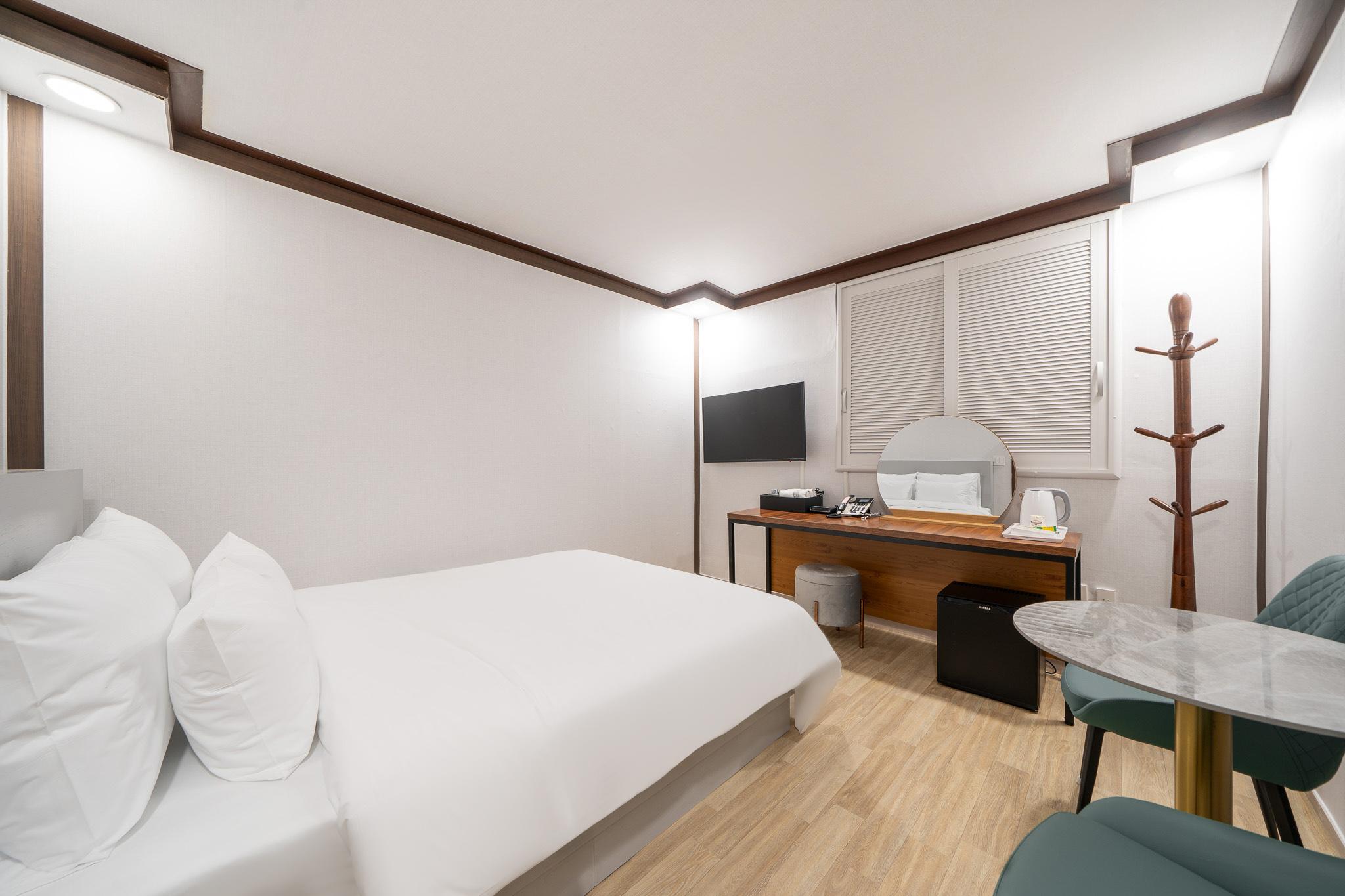 군산 짬 (Gunsan Jjam)