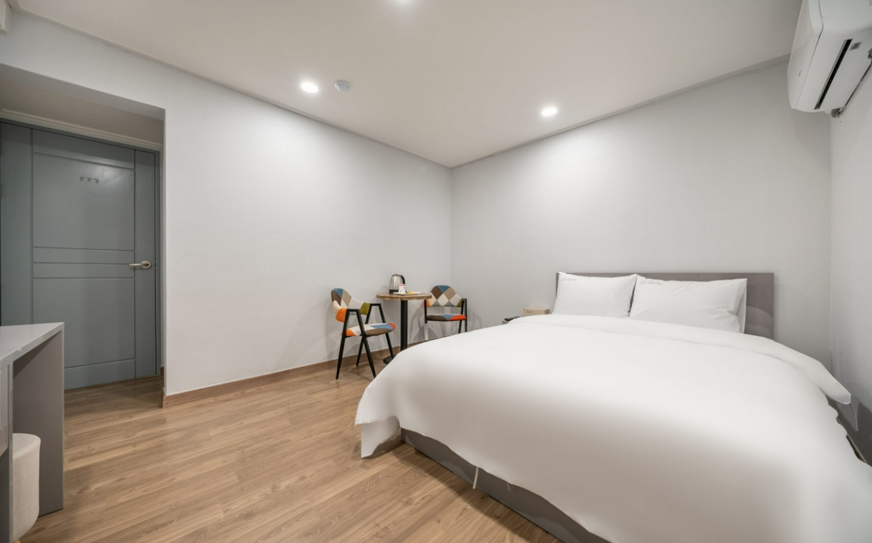 에스알 호텔 (Suwon (ingyedong) SR HOTEL)