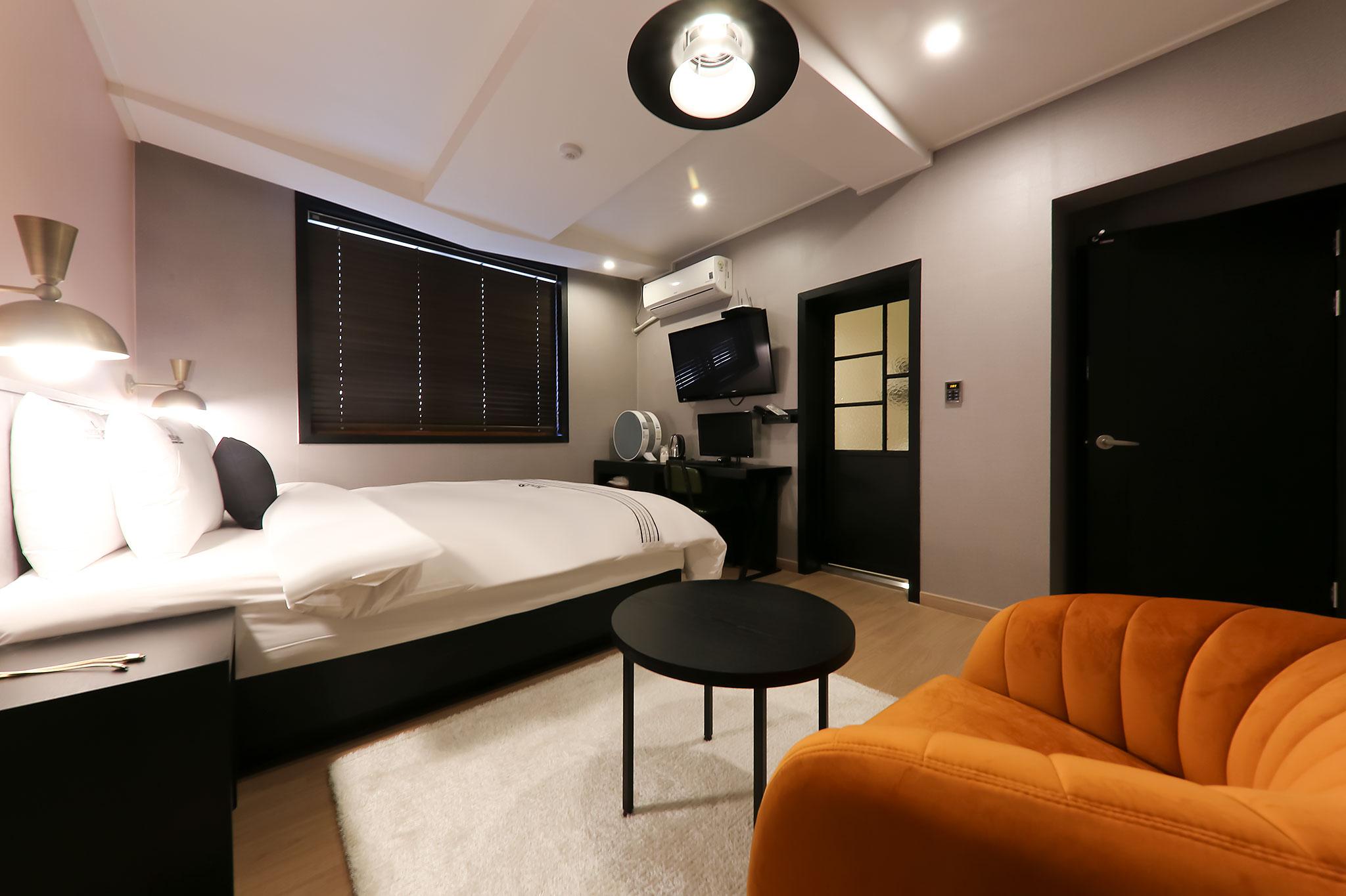 청주 LUCE Business Hotel (Cheongju LUCE Business Hotel)