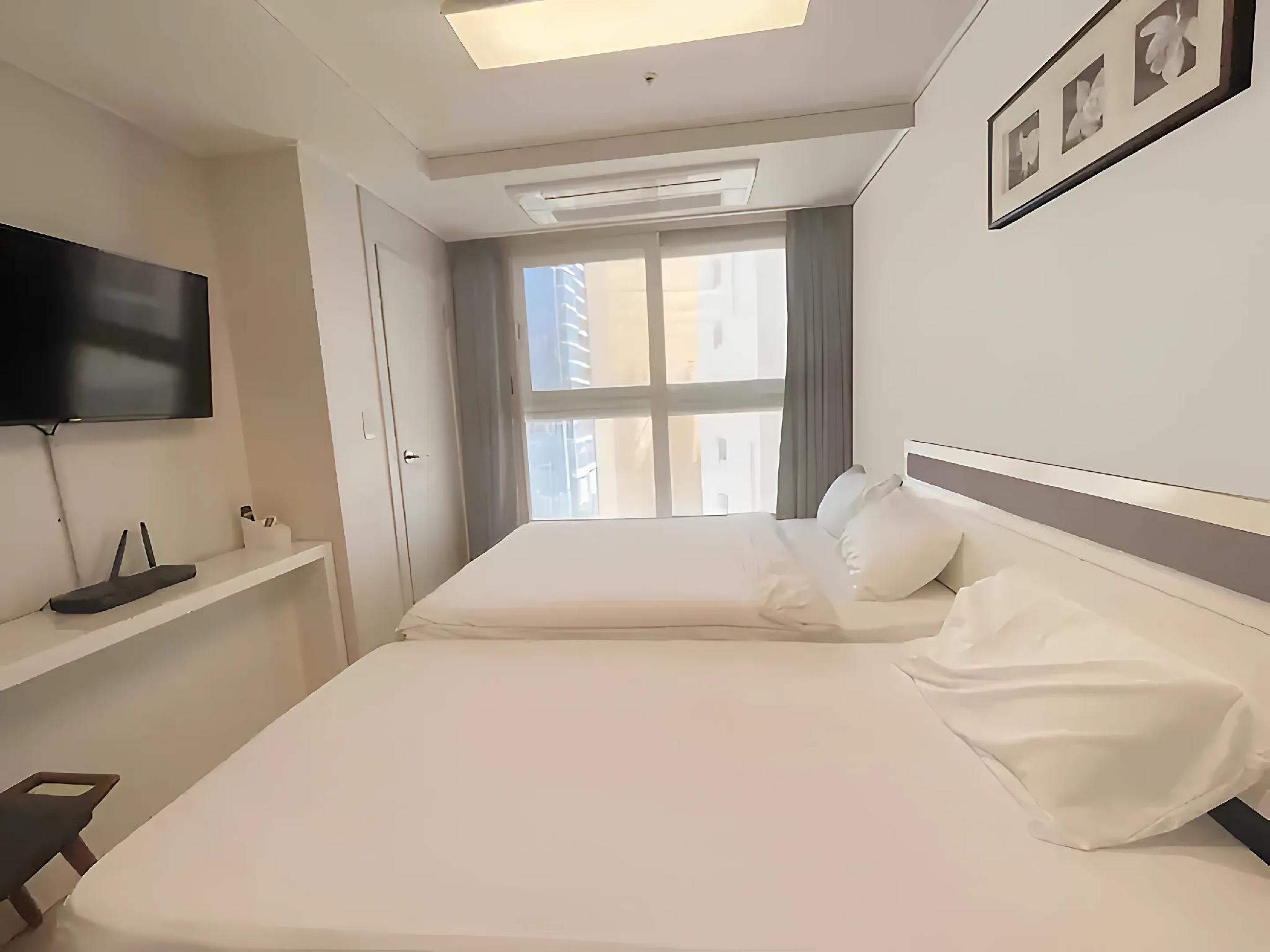 no25 #STUDIO #전면시티뷰#반려견동반가능#해운대해변1분거리 (No. 25 #Studio #City View #Pet-Friendly #1 Minute from Haeundae Beach)