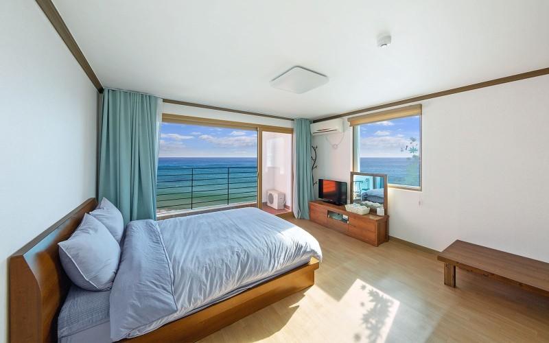 영덕 개미똥꾸펜션 (Yeongdeok Gaemitongkku Pension)