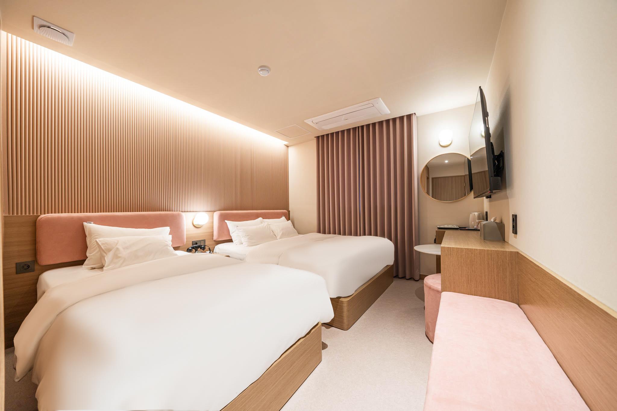 용인 호텔 이쁘다 쁘띠 (Yongin Hotel Pretty Petit)