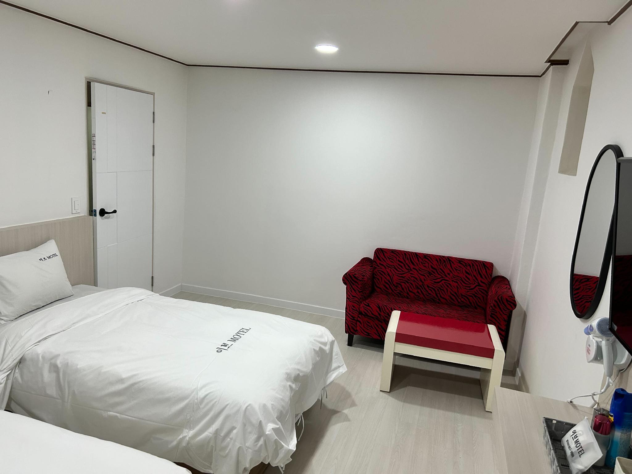 세종 이브 (Sejong Eve)