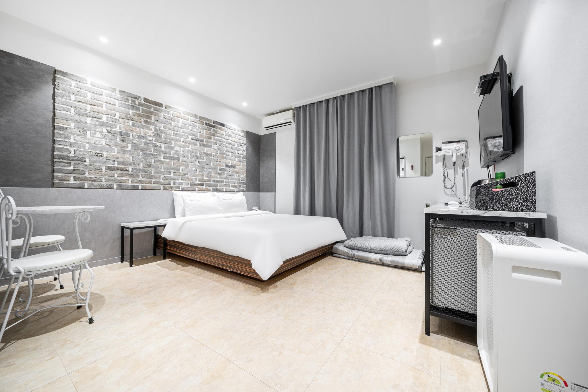 순천 호텔 써드 (Suncheon Hotel Third)