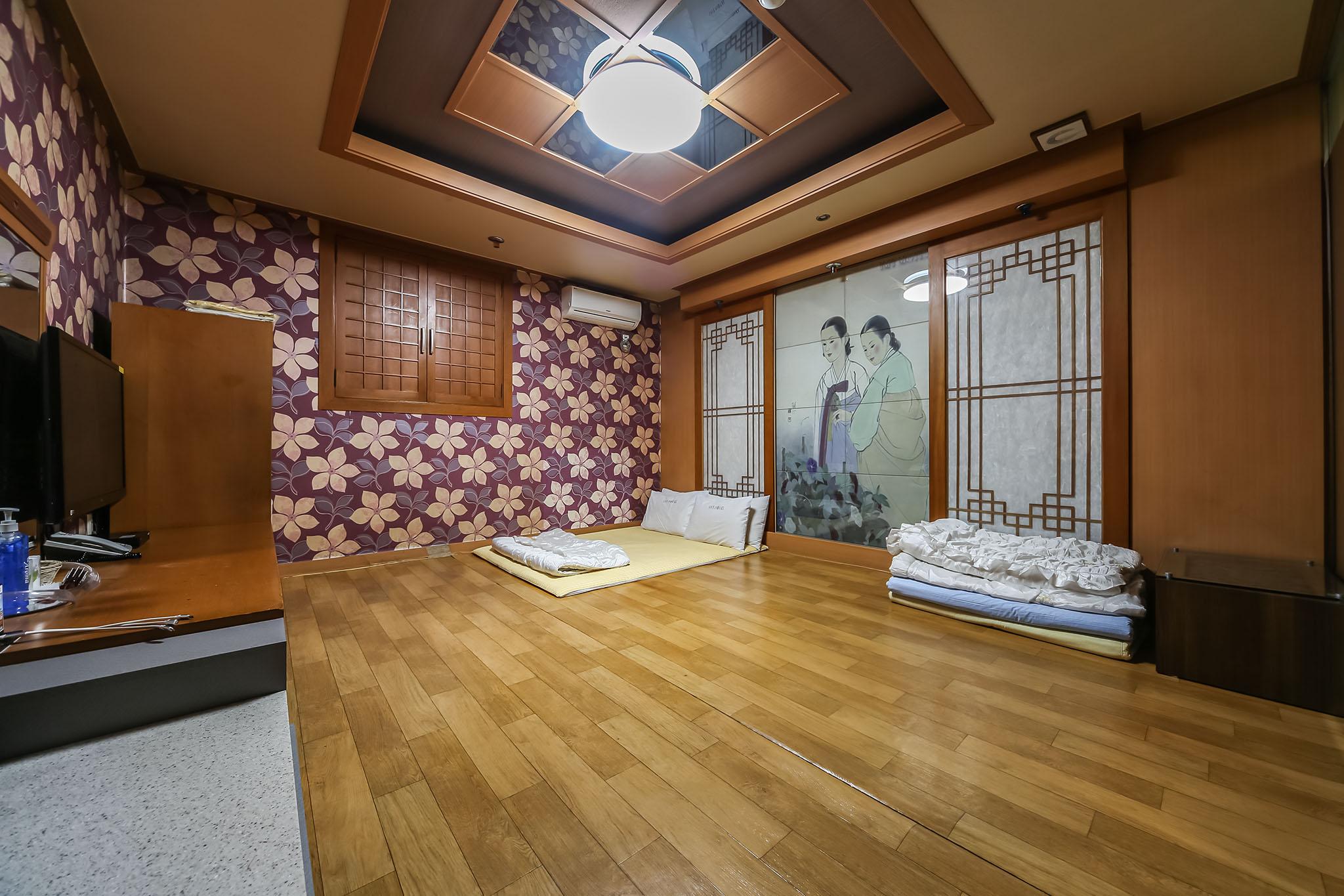 문경 와이 호텔(Y Hotel) (Mungyeong Y Hotel)