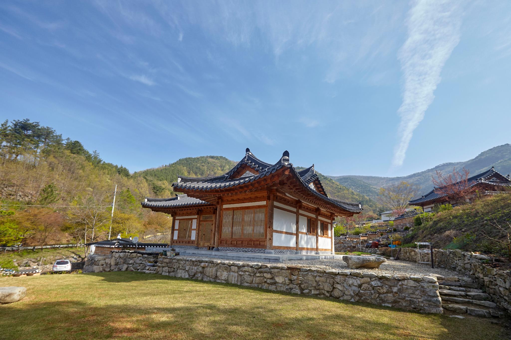 완주한옥 펜션휴림 (wanjuhanog pensyeonhyurim)