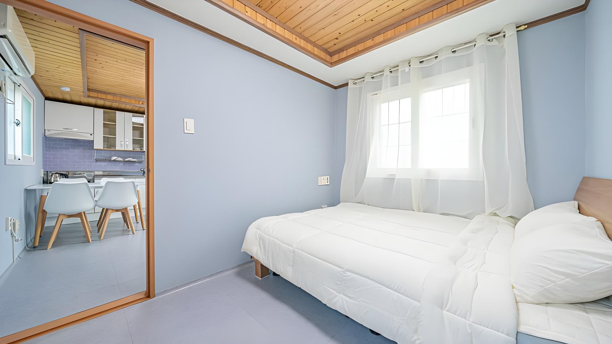 솔비치 펜션 (Sol Beach Pension)