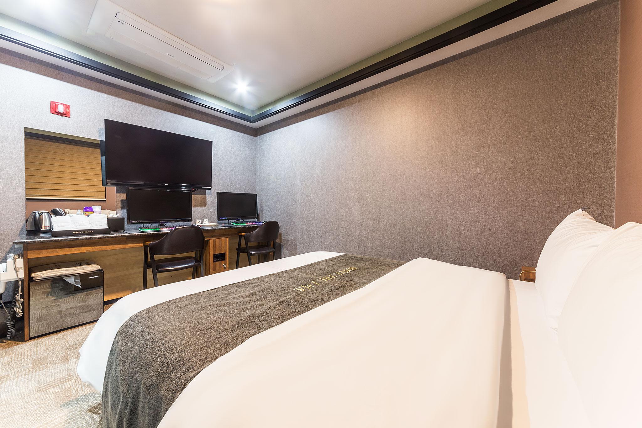 화성 리츠 호텔 (Hwaseong Ritz Hotel)
