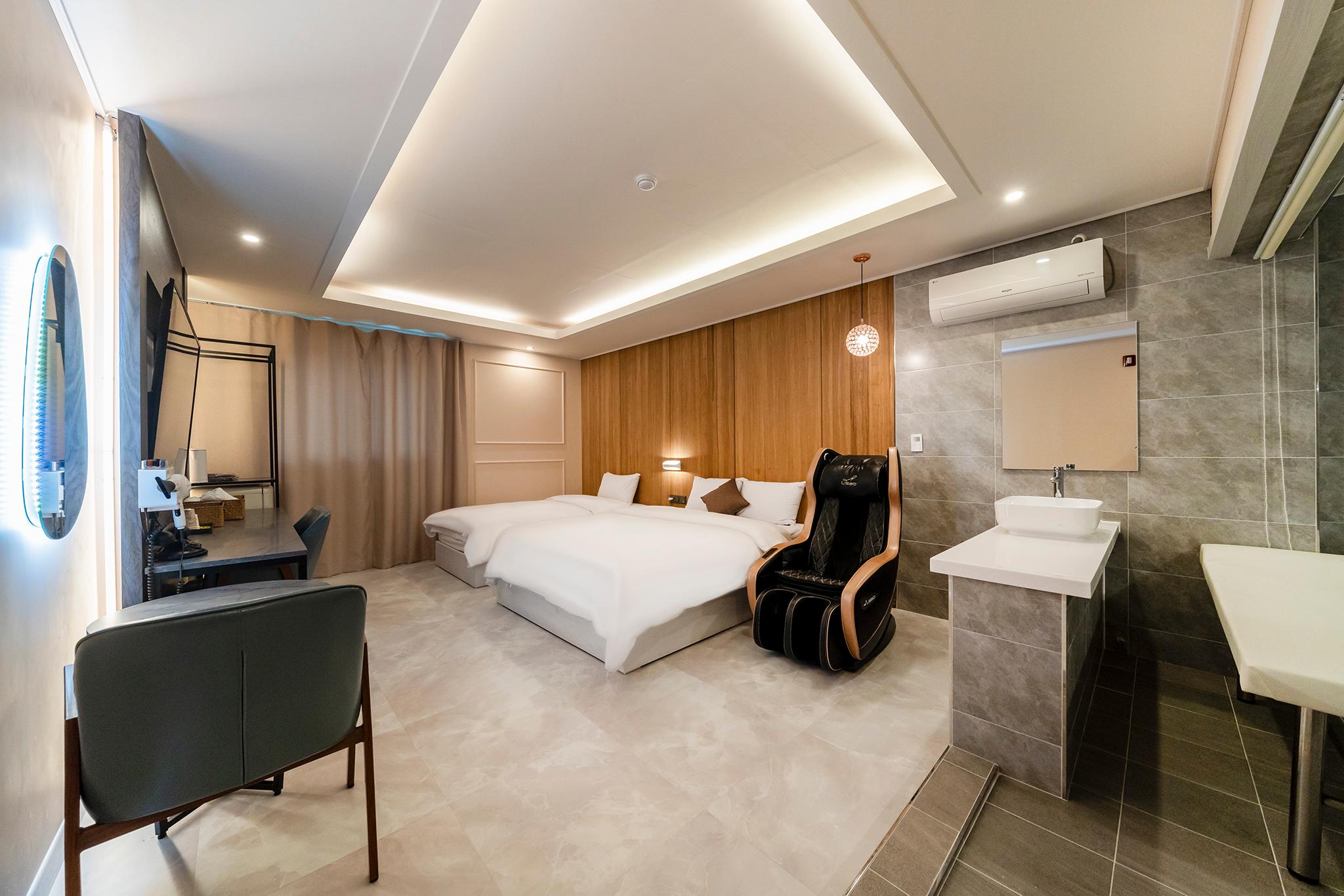 화성 월문 호텔 더 메이 (Hwaseong Wolmun Hotel The May)