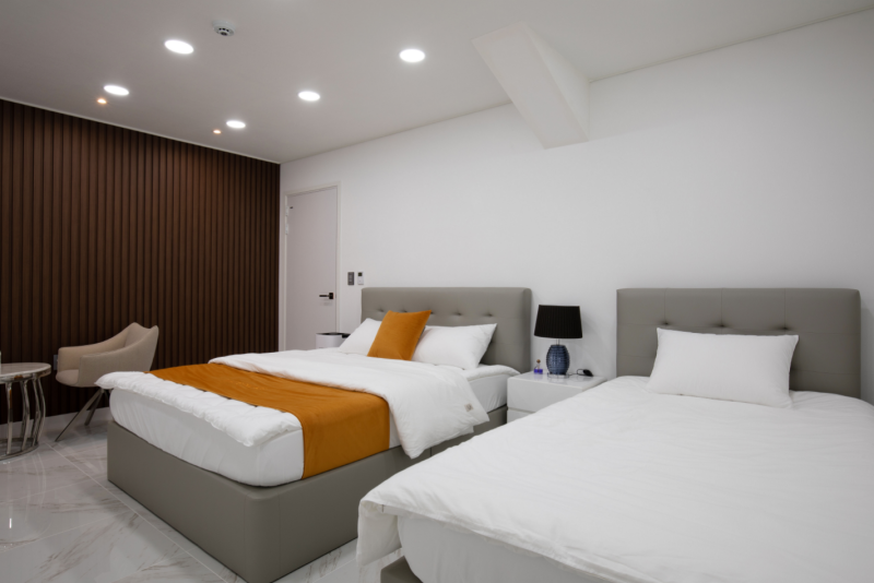 태안 화이트팰리스펜션 (Taean White Palace Pension)