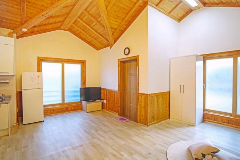 괴산 화양계곡도명산펜션 (Hwayang Gyegok Domyeongsan Pension)