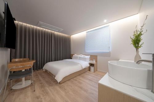 아늑호텔 대전 유성 2호점 (Aank Hotel Daejeon Yuseong 2nd branch)