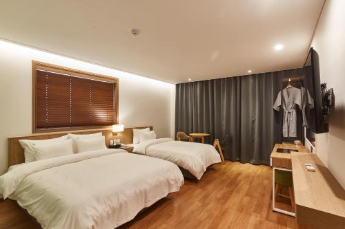 평창 호텔 더 마루 (Pyeongchang Hotel The Maru)