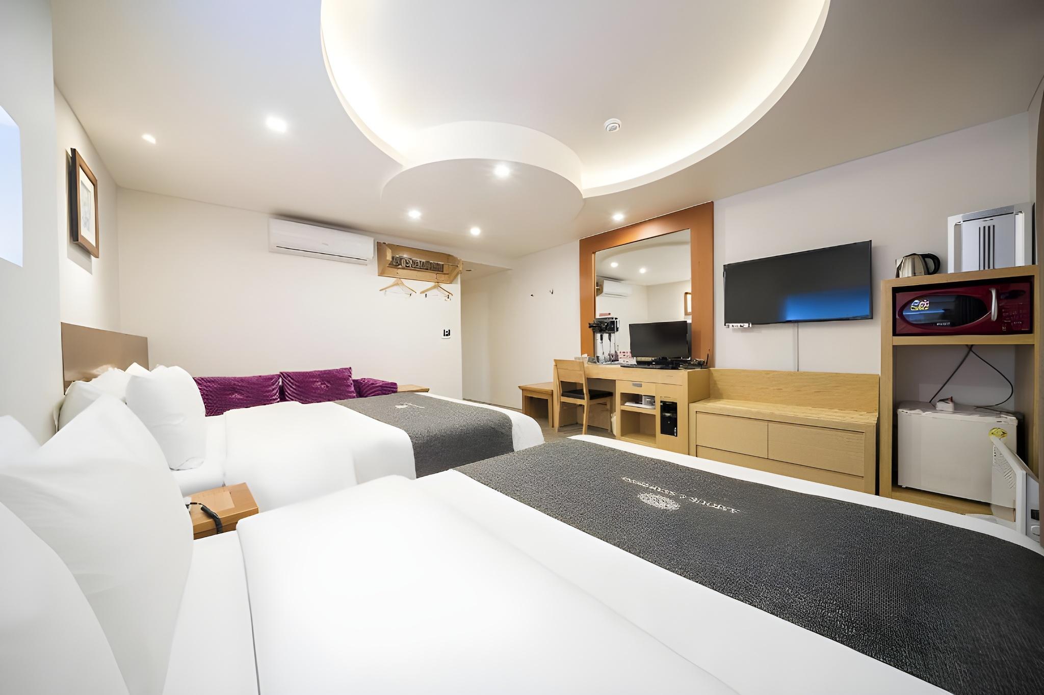 아모르 호텔 (Amour Hotel)