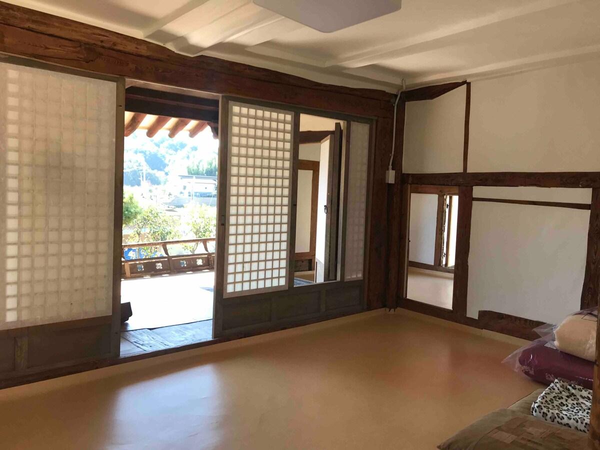 담양군의 프라이빗 하우스 (50m², 침실 1개, 프라이빗 욕실 1개) (D담양지방문화재180호 김선기가옥   망인당 고택에서 420년전 시간과 자연을 느껴보세요!)