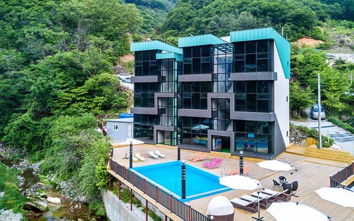 Abiento Kids Pool Villa