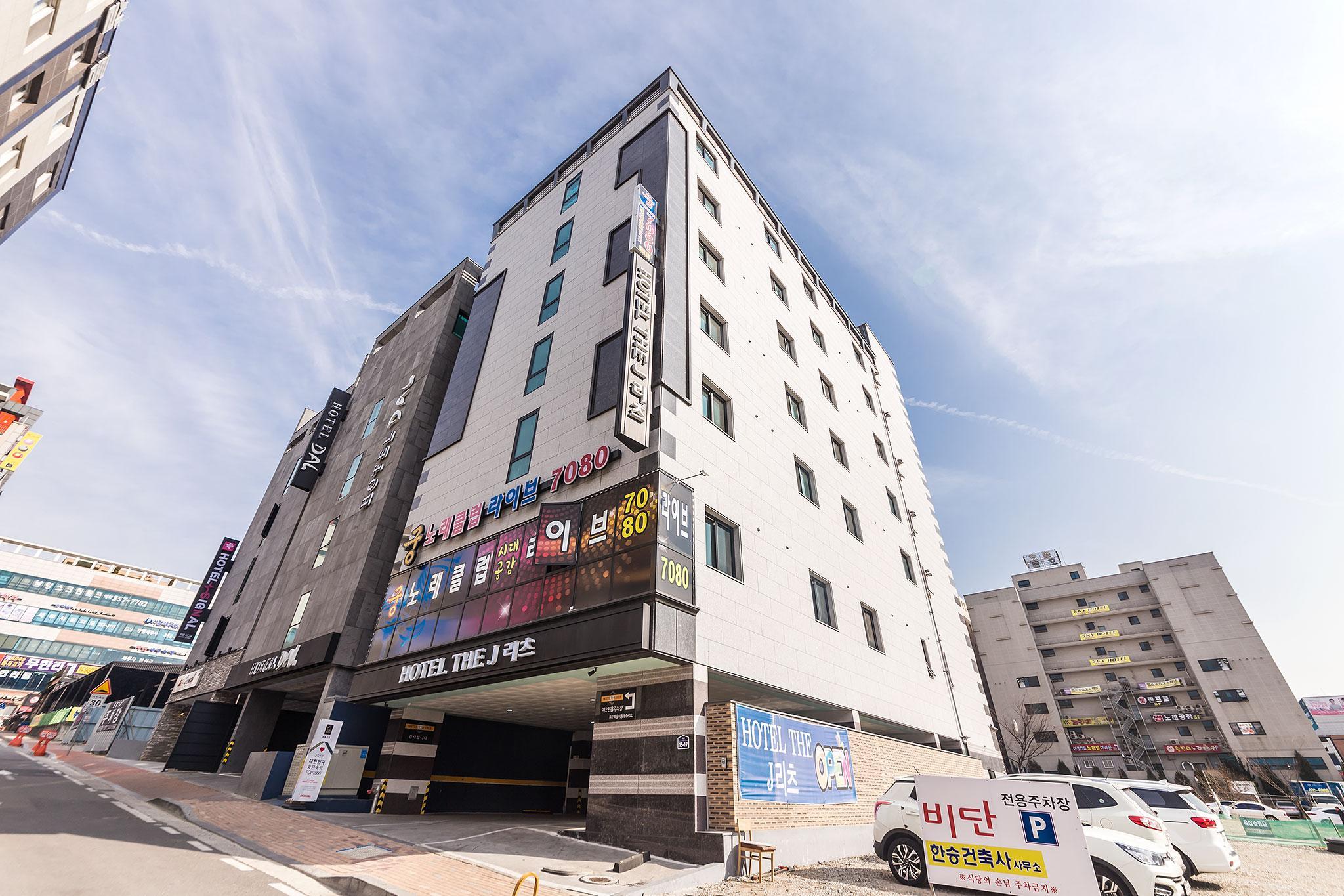 화성 리츠 호텔 (Hwaseong Ritz Hotel)