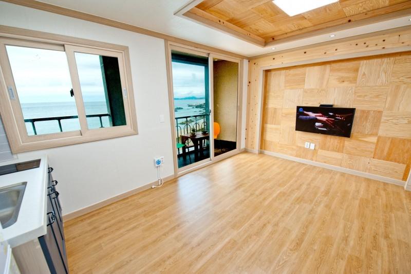 울진 새파랑길펜션 (Uljin Saeparanggil Pension)