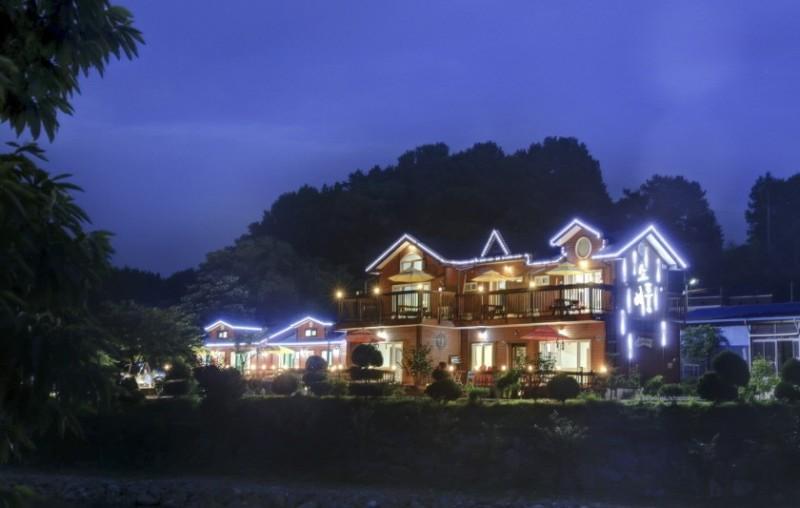 공주 소풍펜션 (Gongju Sopung Pension)
