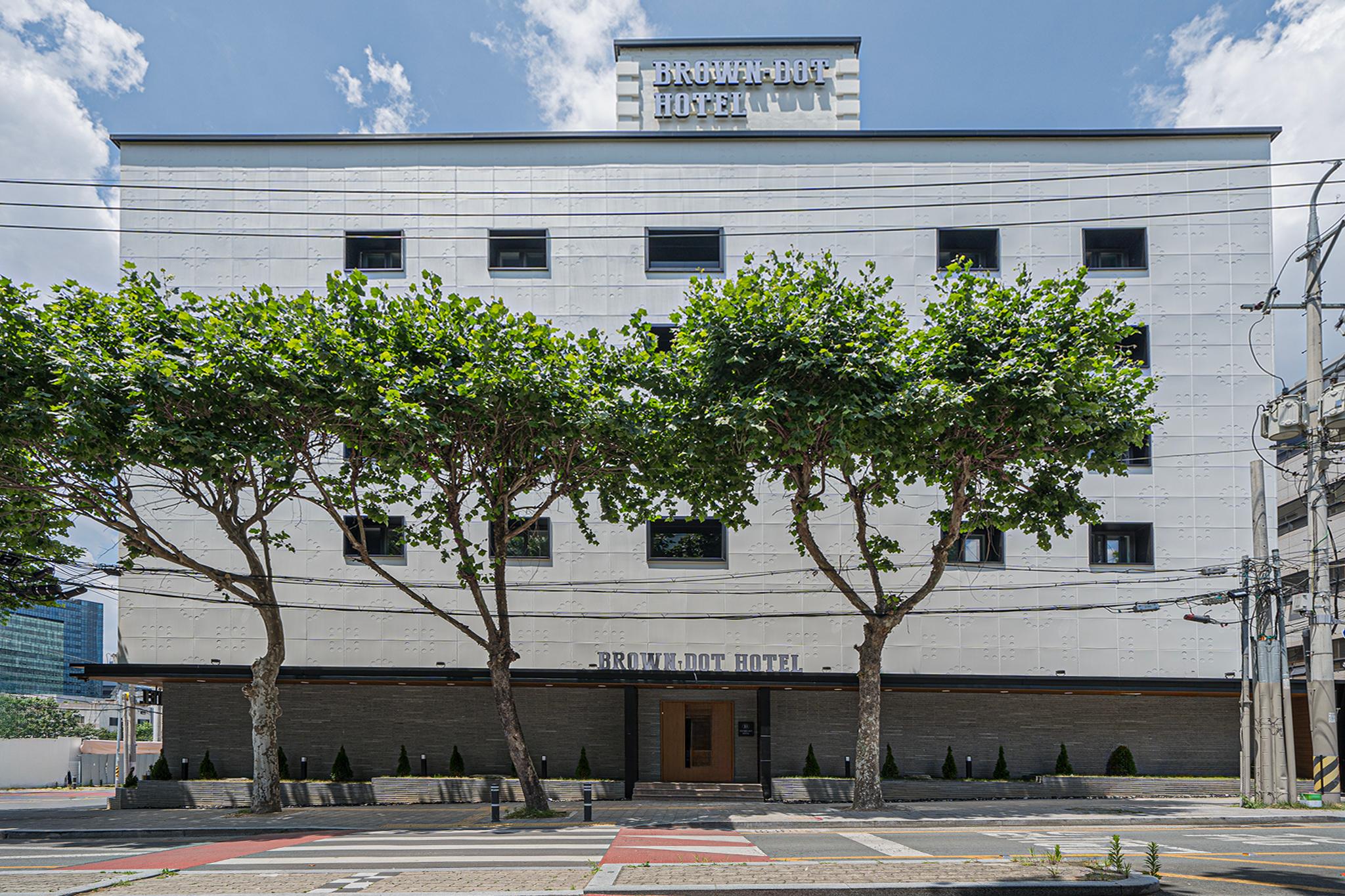 대구 동대구역 브라운도트 동대구역점 (Daegu Dongdaegu Station Brown Dot Dongdaegu Station Branch)