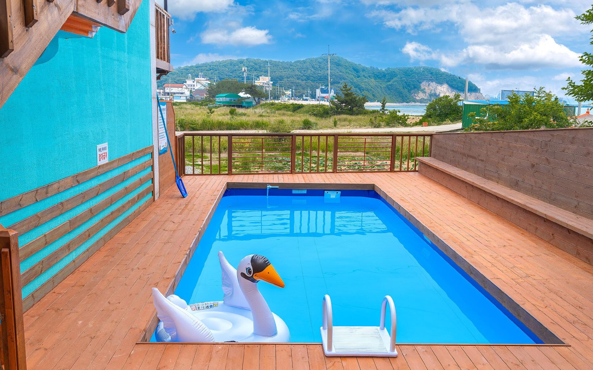 안면도 태안 리슈채 펜션 (Anmyeondo Taean Rishuchae Pension)