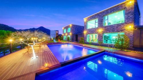 춘천 남이섬 리버노스 풀빌라 (Chuncheon Namiseom River North Pool Villa)