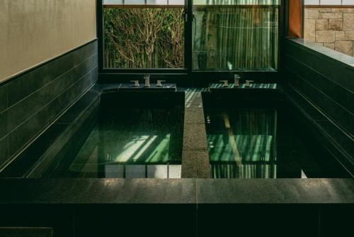 명지각 (Myeongjigak)