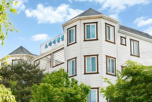 스카이 펜션 가평 함면 (Sky Pension Gapyeong Hamyeon)