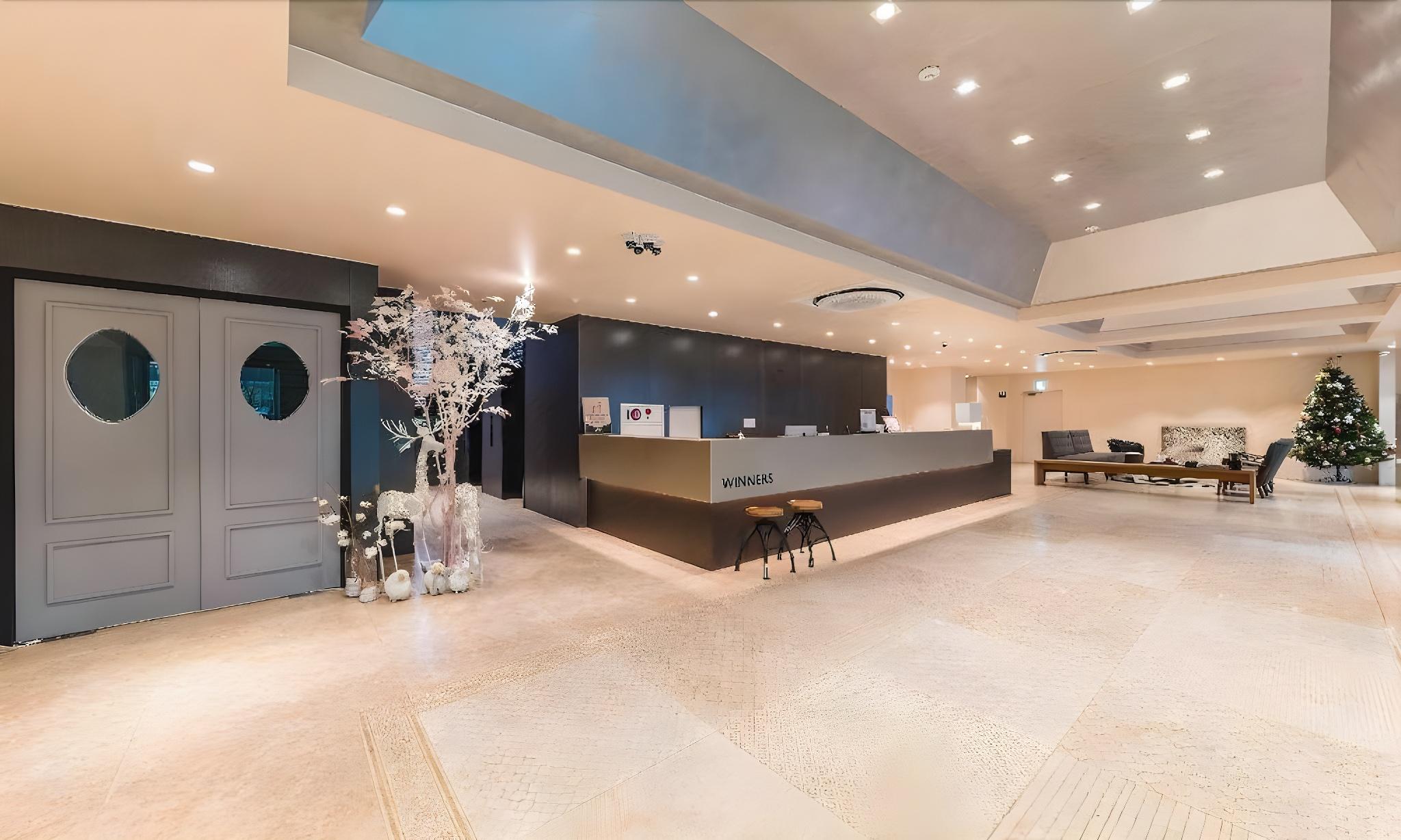 위너스 호텔 (Winners Hotel)