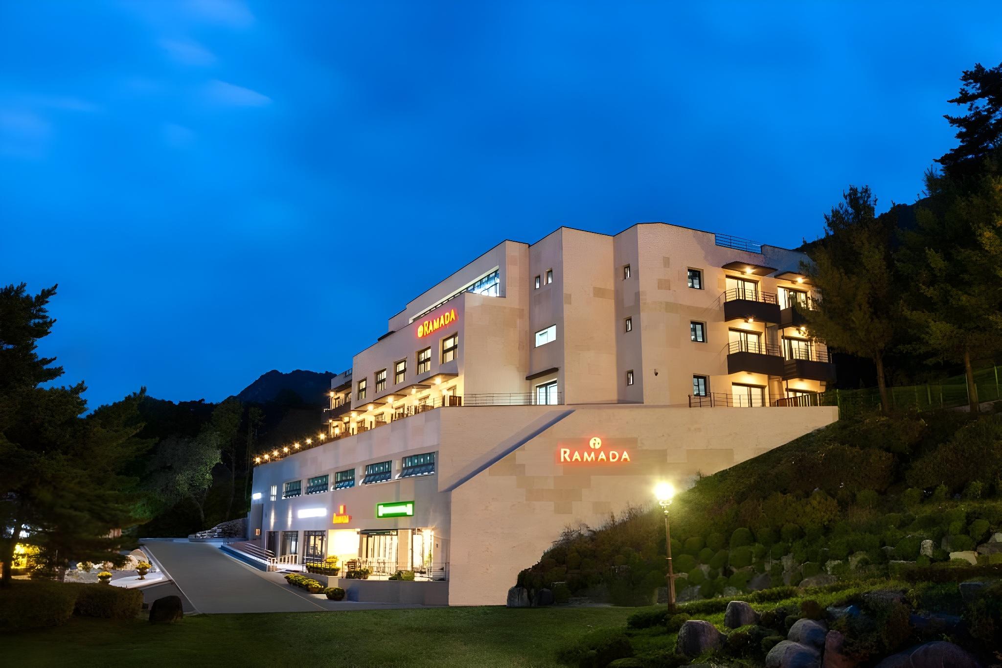 페트로 호텔 (Petro Hotel)
