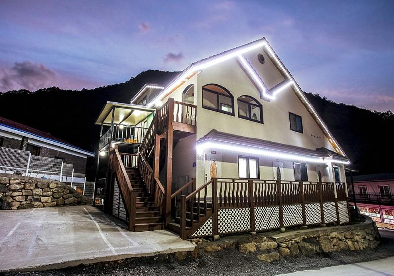 제천 월송가든펜션 (Jecheon Wolsong Garden Pension)