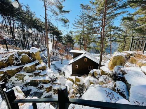 별들의 기침 펜션 (byeoldeulyi gicim pensyeon)