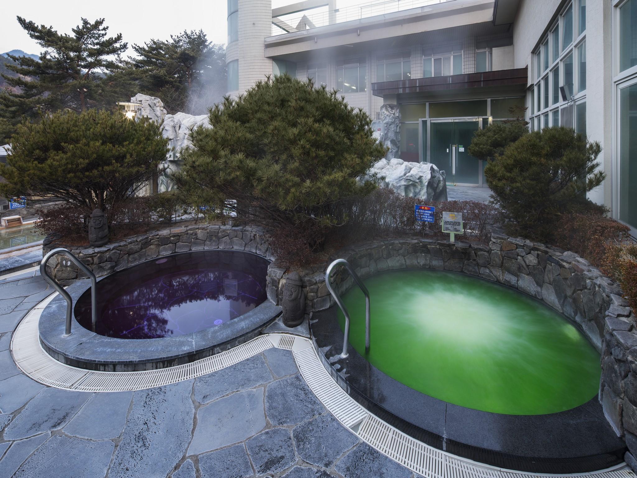 덕구 온천 호텔 (Dukgu Hot Spring Hotel)