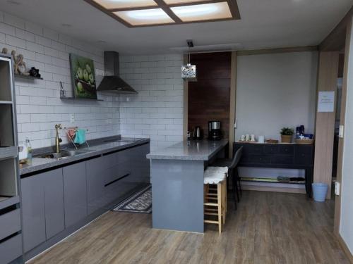 억새정원 펜션 (Buyeo Eoksae Jeongwon Pension)