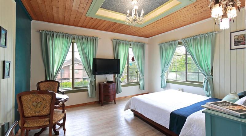 경주 유럽마을펜션 (Gyeongju Europe Village Pension)