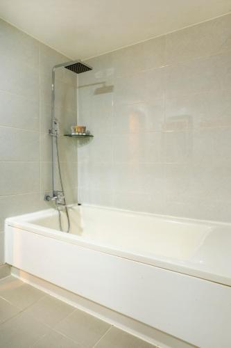 엠블던 호텔 (Hotel EMBLEDON)