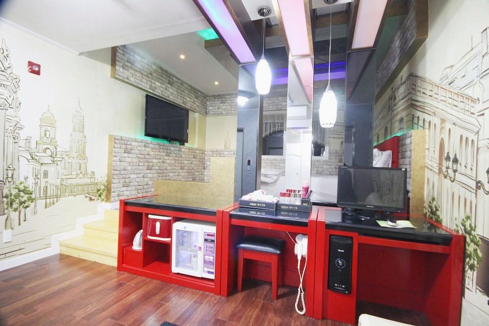 Gimcheon J Self Check-in Motel