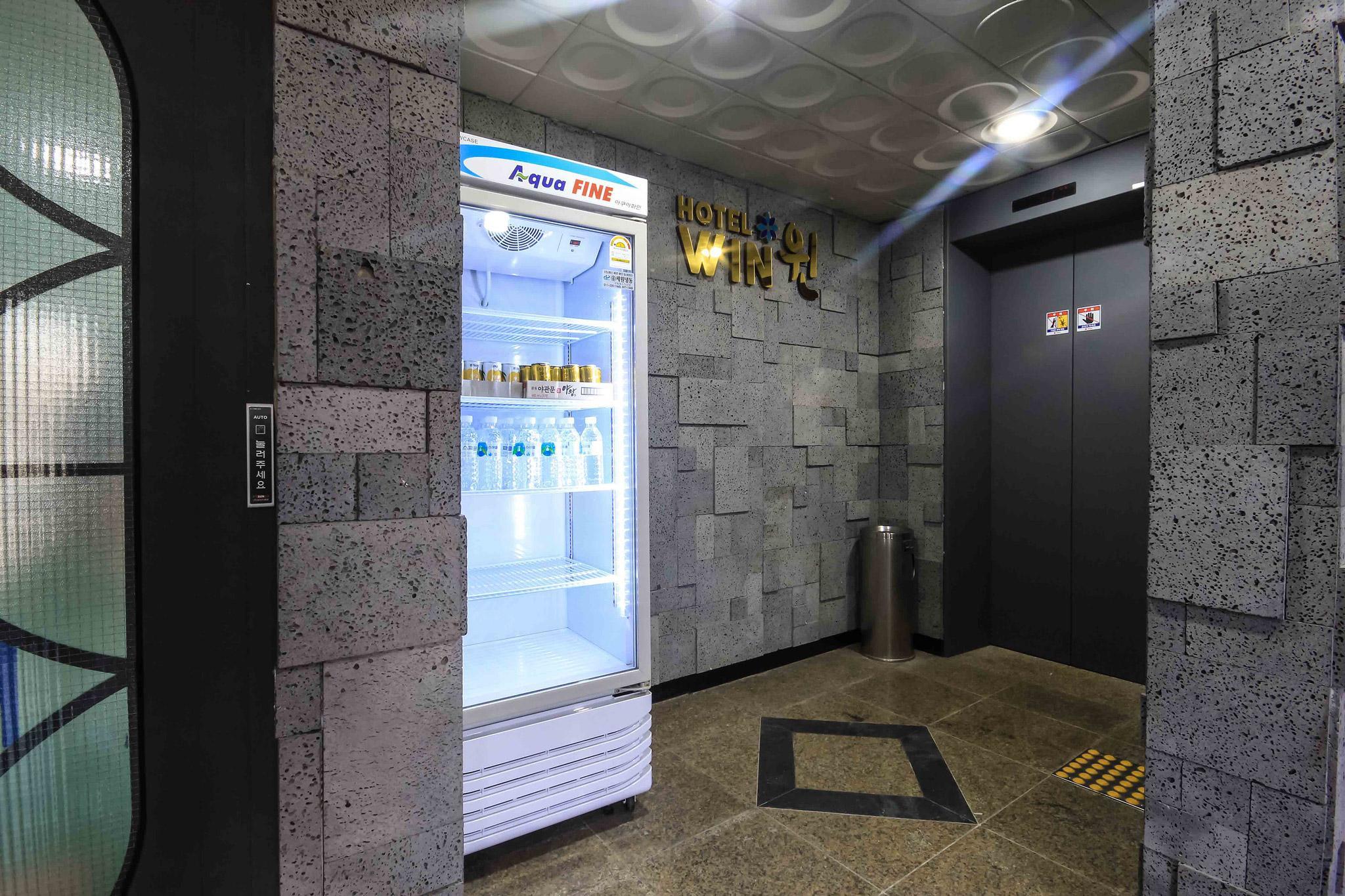 군산 WIN (Gunsan WIN)