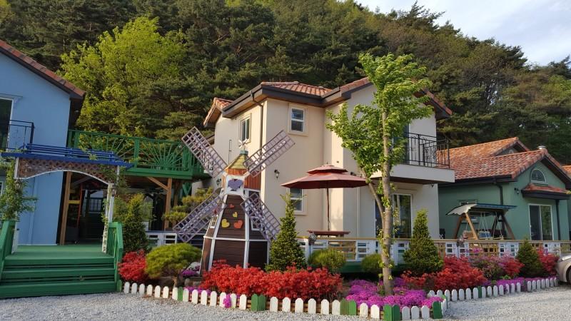 무주 더데이펜션 (Muju The Day Pension)