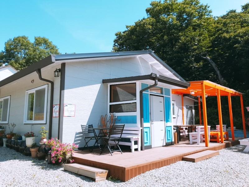 파주 솔잎펜션 (Paju Pine Tree Pension)