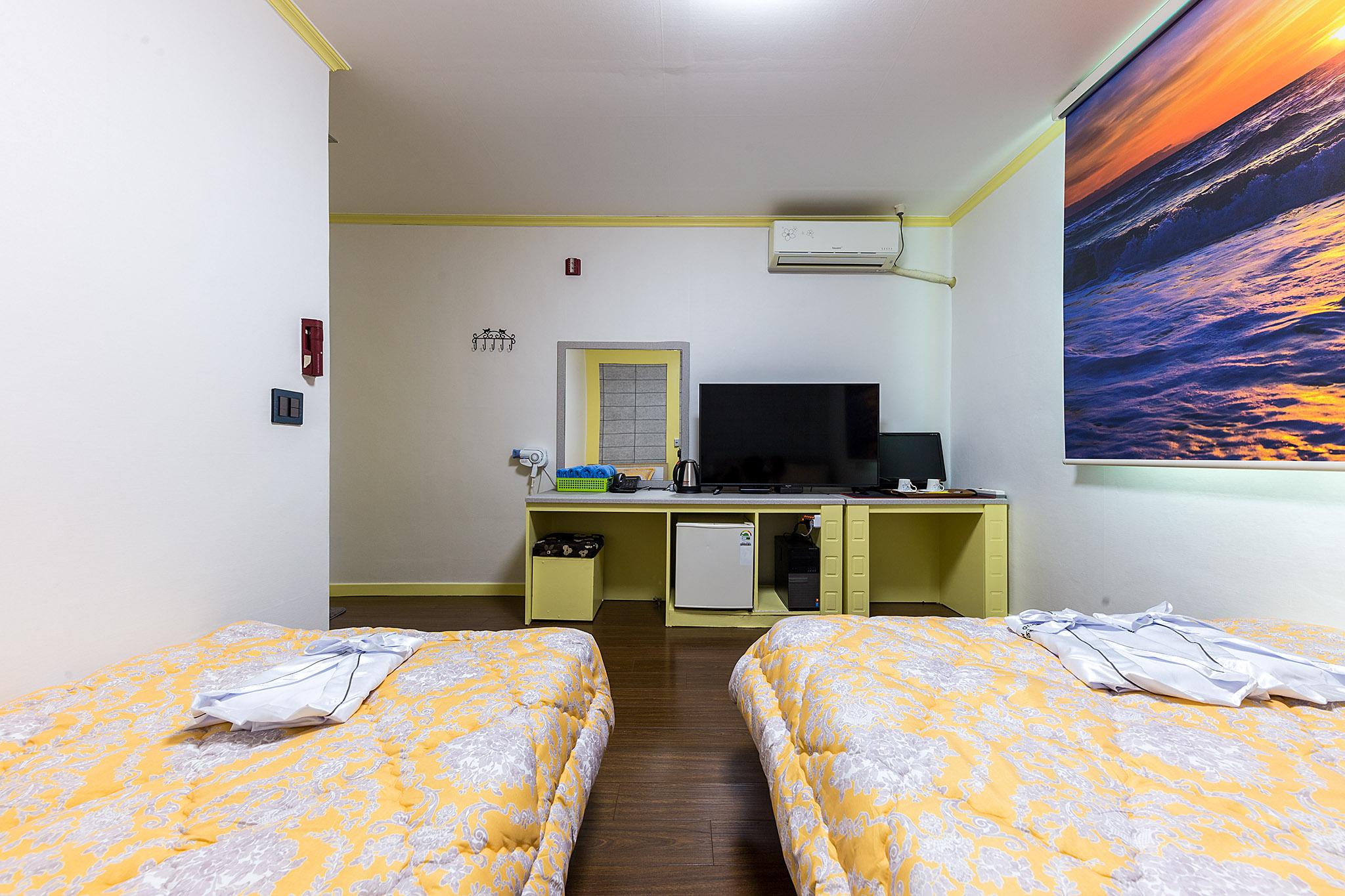 부안 곰소 굿 모텔 (Buan Good Self Check-In Motel)