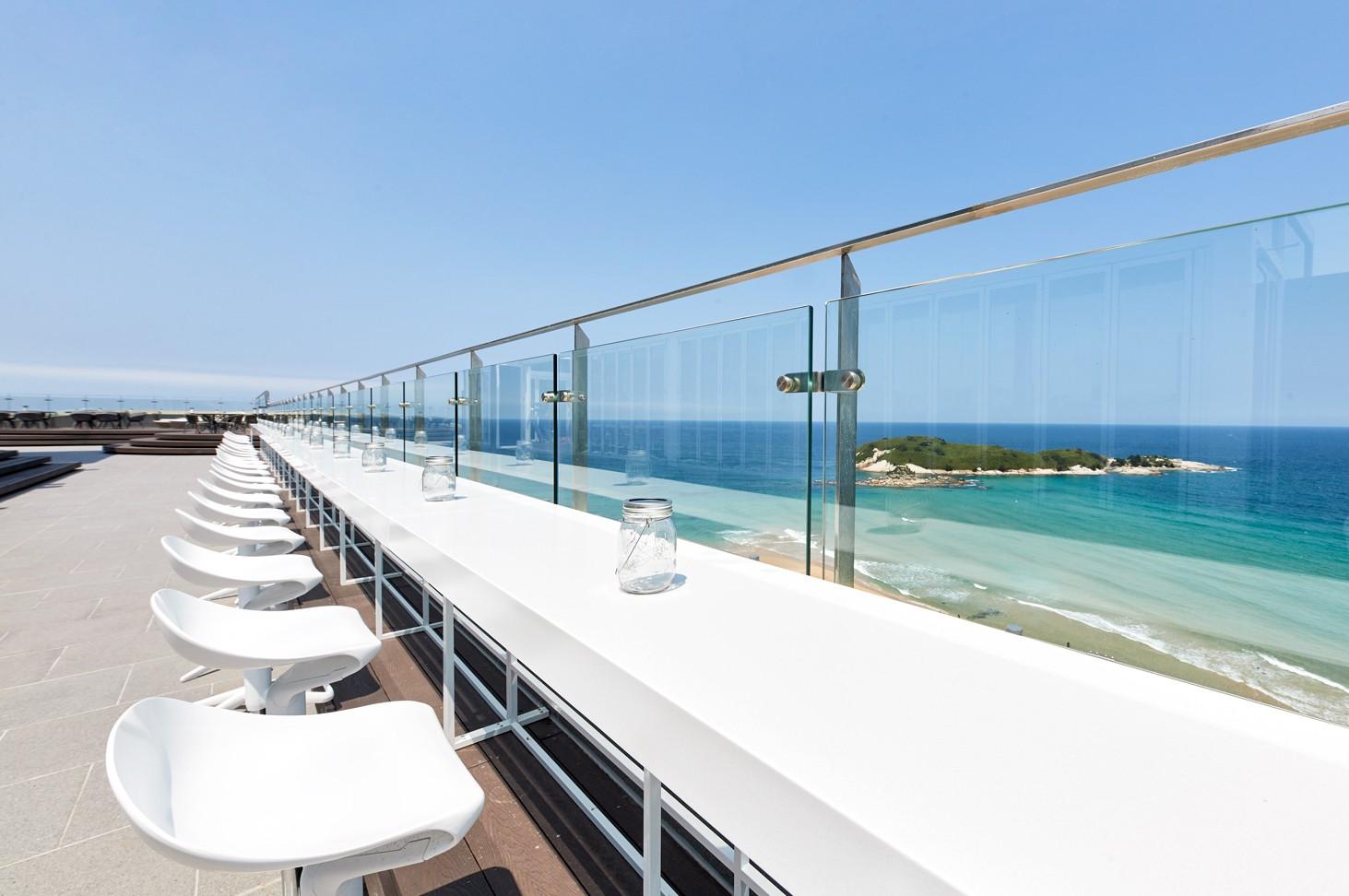 르네블루 바이 워커힐 (Renebleu by Walkerhill)