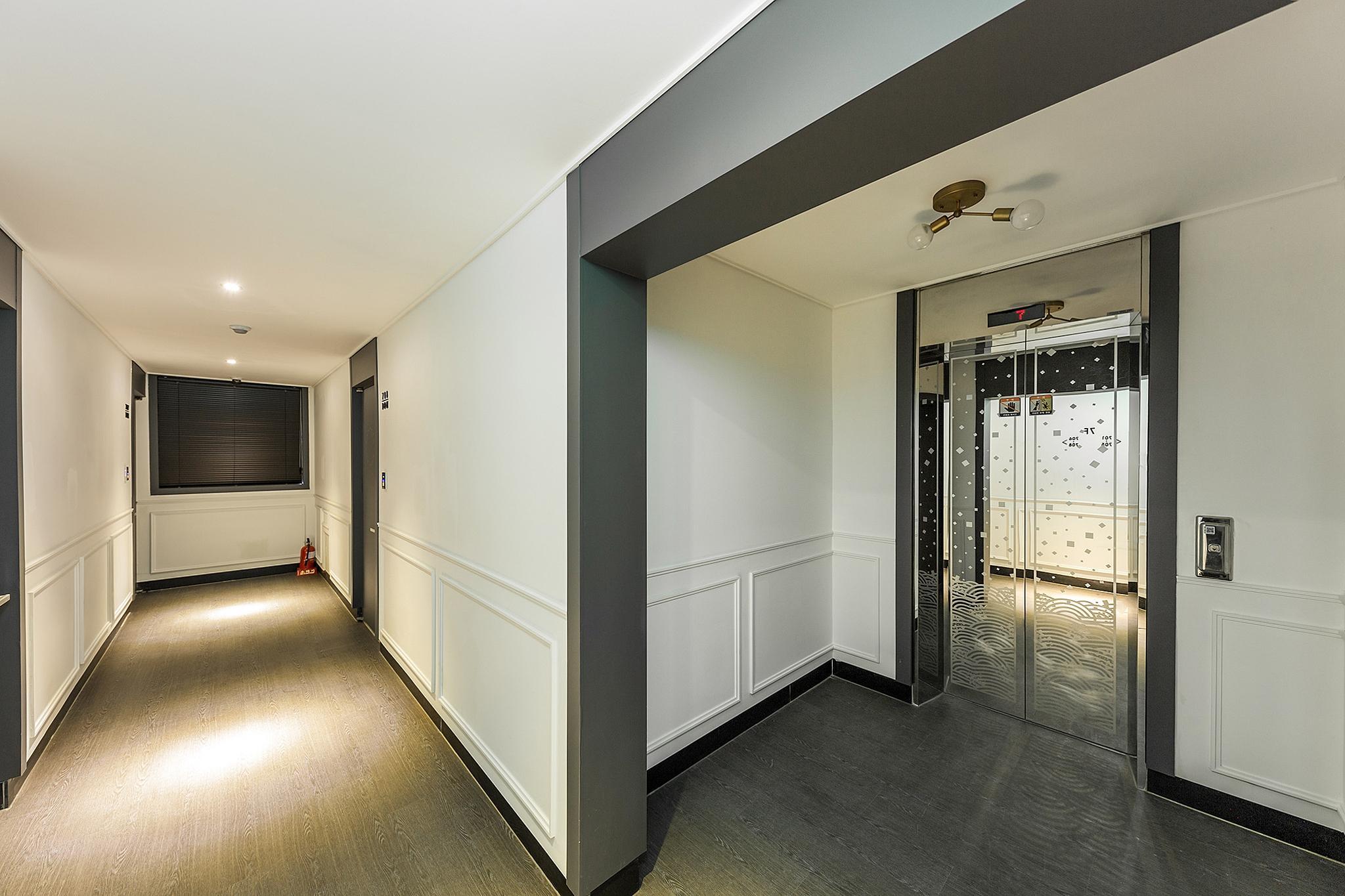 청주 오창 호텔 봄 (Jeongju Ochang Hotel Bom)