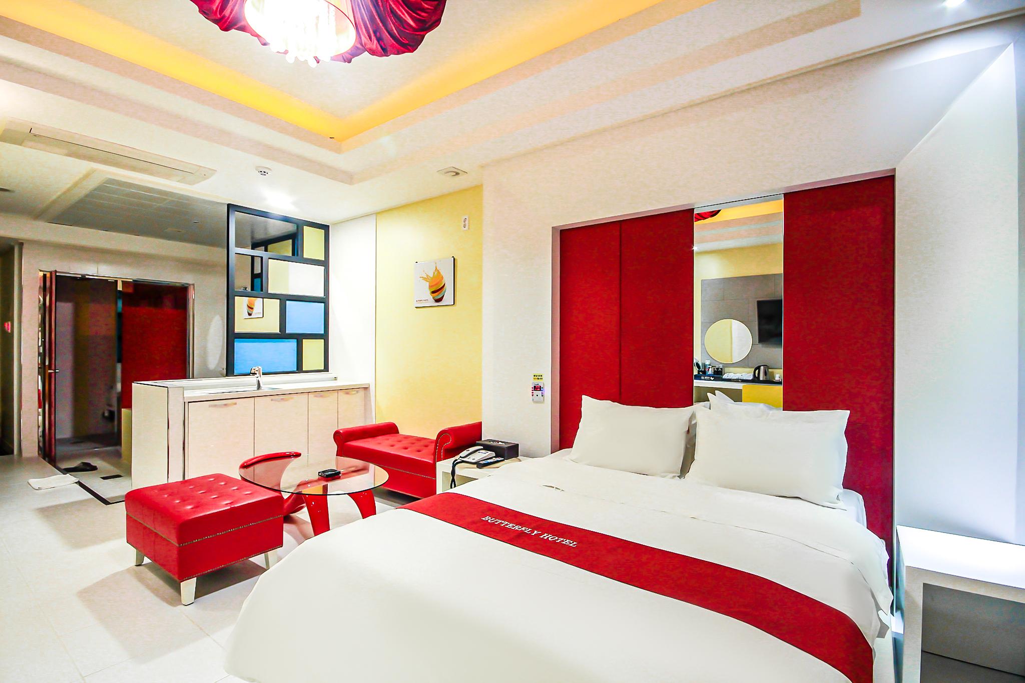 부안 격포 나비 펜션&무인텔 (Buan Gyeokpo Navi Pension and Self check-in Motel)