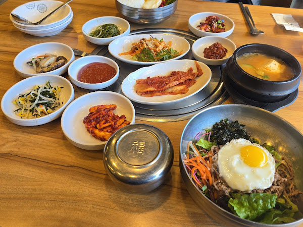 꽃담촌