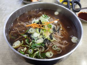 산수옥모밀집