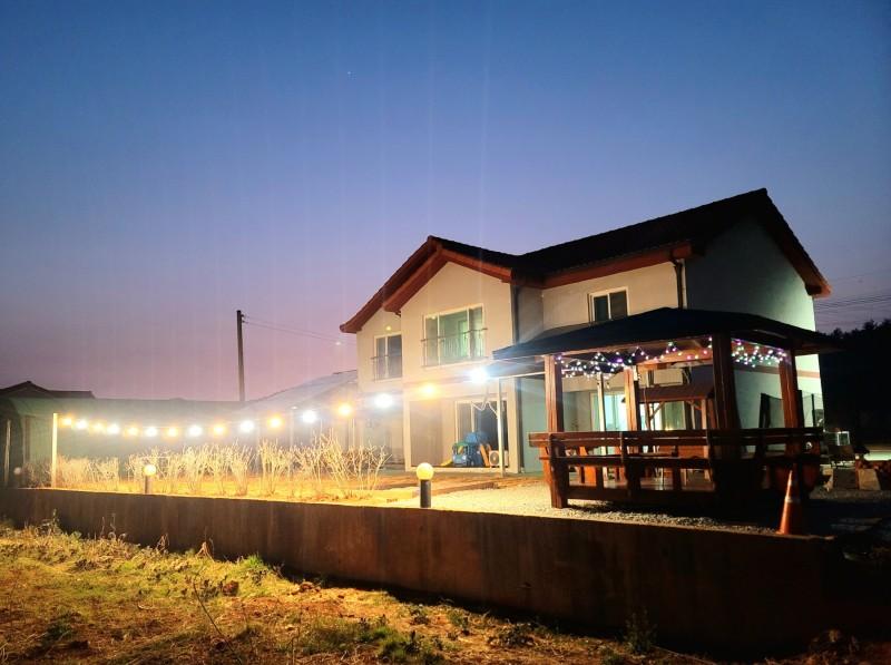 태안 율하우스펜션 (Taean Yulhaus Pension)