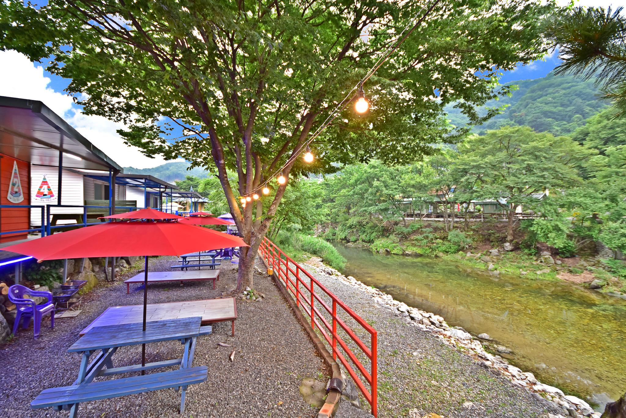 가평 해바라기유원지펜션 (Gapyeong Sunflower Amusement Park Pension)